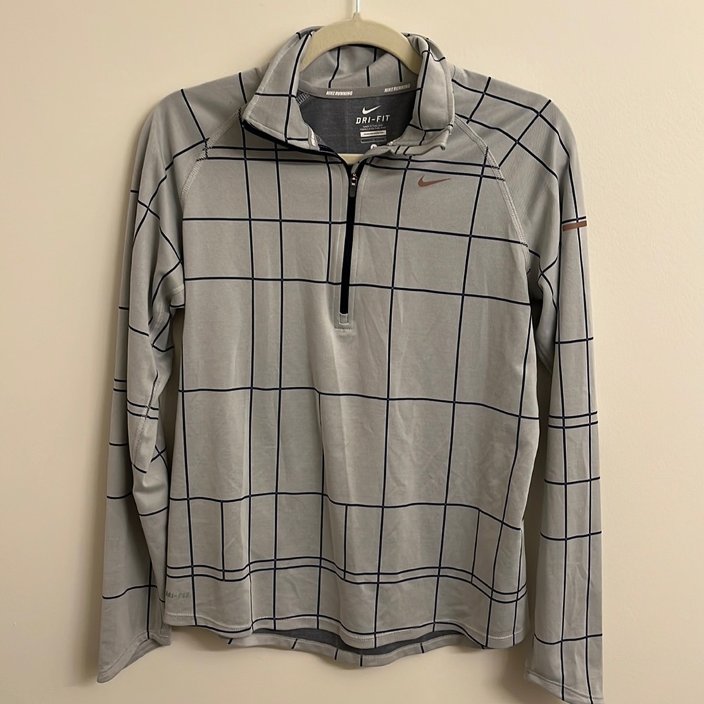 Nike dri-fit quarter zip sweatshirt size L